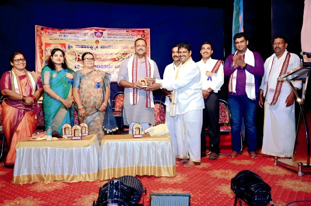 ಪಿಲಾರಿನ ಶ್ರಿ ಮಹಾಲಕ್ಷಿ ಮಂದಿರದ 15ನೇ ಪ್ರತಿಷ್ಠಾ ವರ್ಧಂತ್ಯುತ್ಸವ ಪಿಲಾರಿನ ಶ್ರಿ ಮಹಾಲಕ್ಷಿ ಮಂದಿರದ 15ನೇ ಪ್ರತಿಷ್ಠಾ ವರ್ಧಂತ್ಯುತ್ಸವ